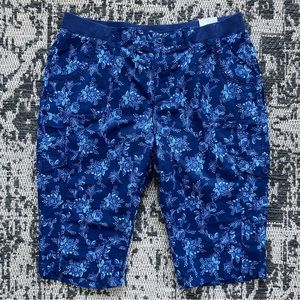 NWT St. John's Bay Skimmer Size 20W in American Navy